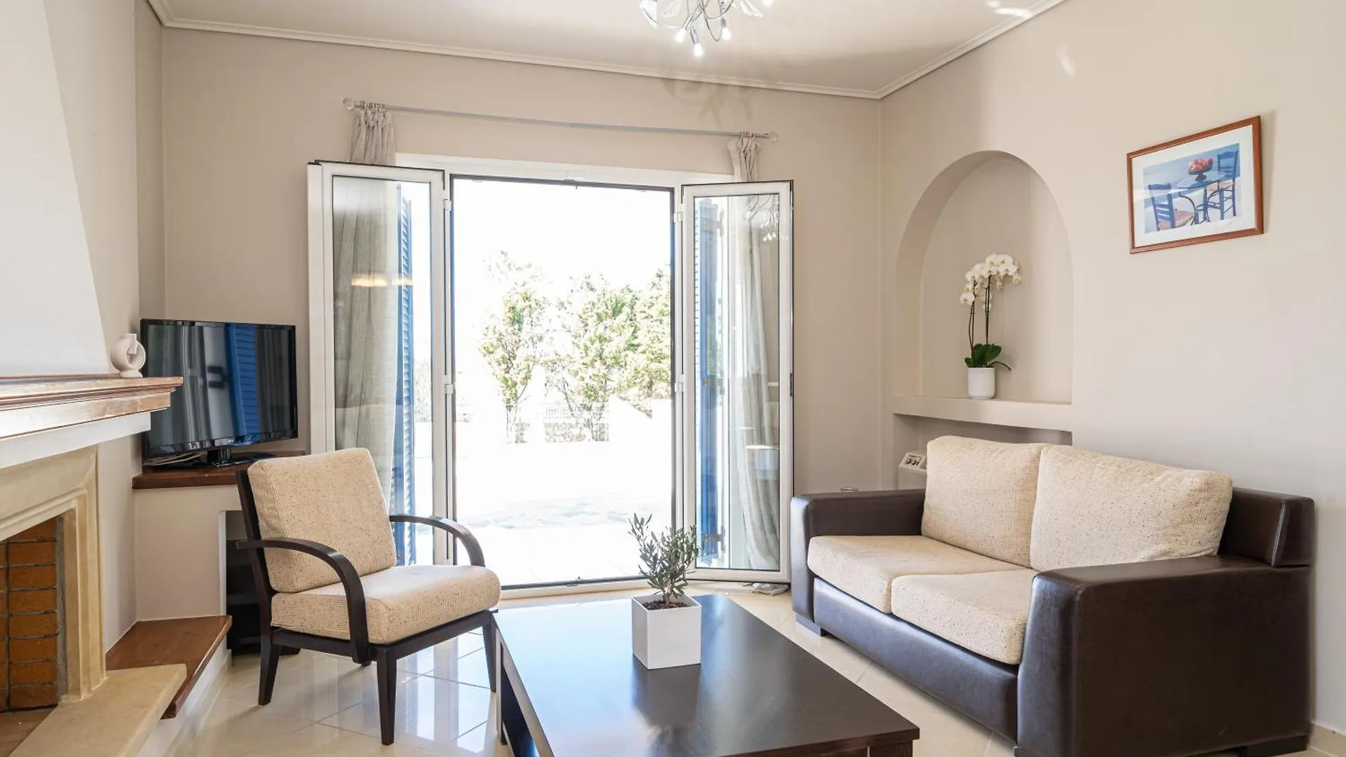 Eglina Celeste Villa Μηνιά